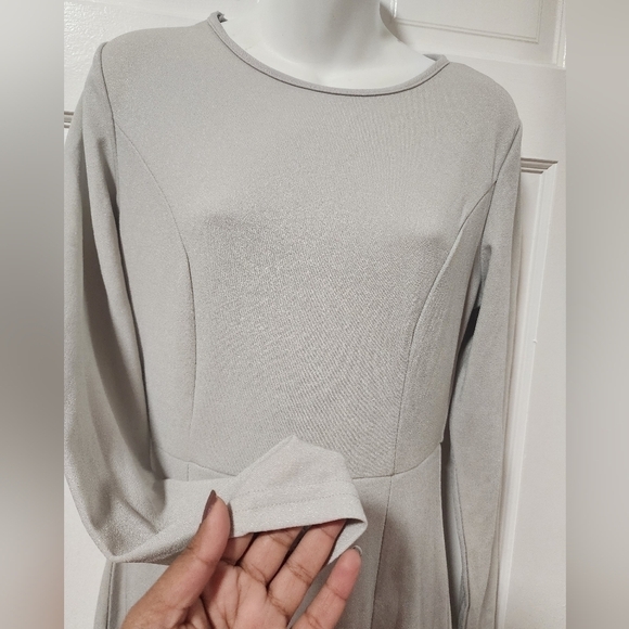 WOMEN'S Light Grey Long Sleeve Dress Size Medium - Picture 8 of 10